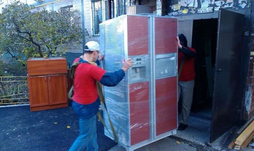 Перевозка холодильника с грузчиками: быстро, недорого, аккуратно 